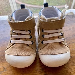 Stride Rite “Danny” Sneakers
